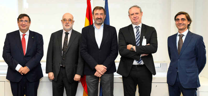 Adif renueva alianzas para impulsar el transporte ferroviario